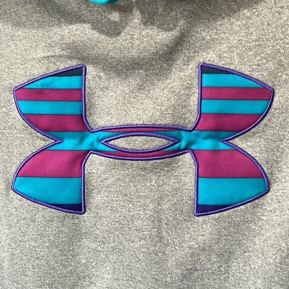 Under Armour Loose Fit Patch Logo Women’s Pullover Sweatshirt Size Small - Picture 3 of 9